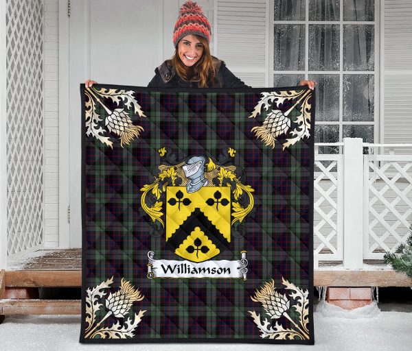Williamson Tartan Crest Premium Quilt - Gold Thistle Style SP Sale